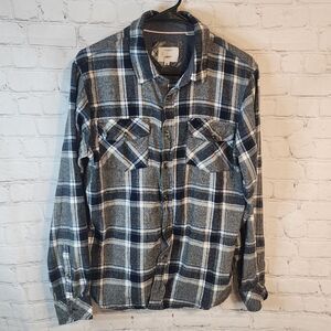 Men's 1897 longsleeve button-down shirt, size Medium
